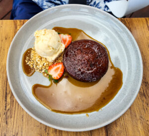 Sticky date pudding